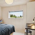 Three-bedroom In Casa vacanze