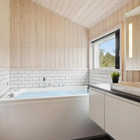 Three-bedroom In * Fjerritslev