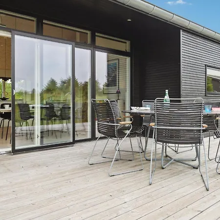 Three-bedroom In Casa vacanze *