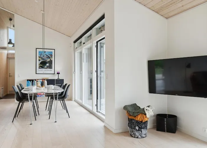 Three-bedroom In Casa vacanze *
