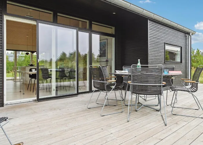 Three-bedroom In Casa vacanze *