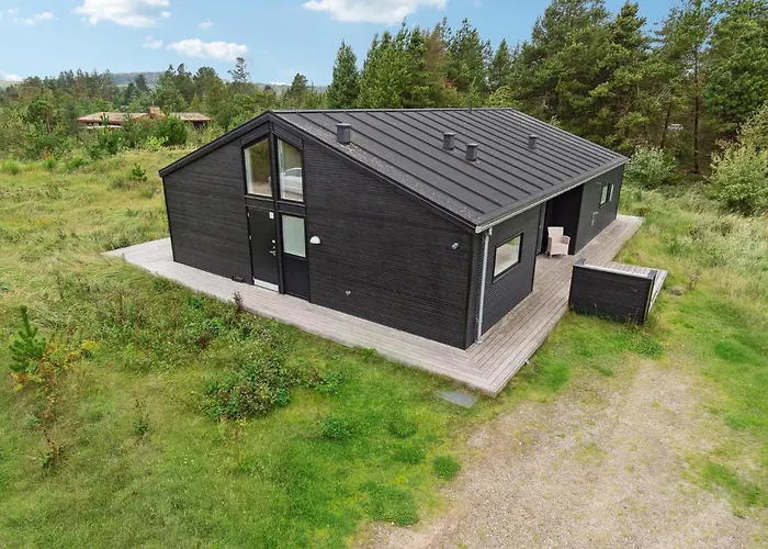 Three-bedroom In Casa vacanze *